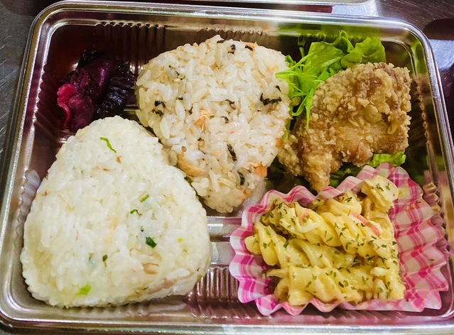 朝食